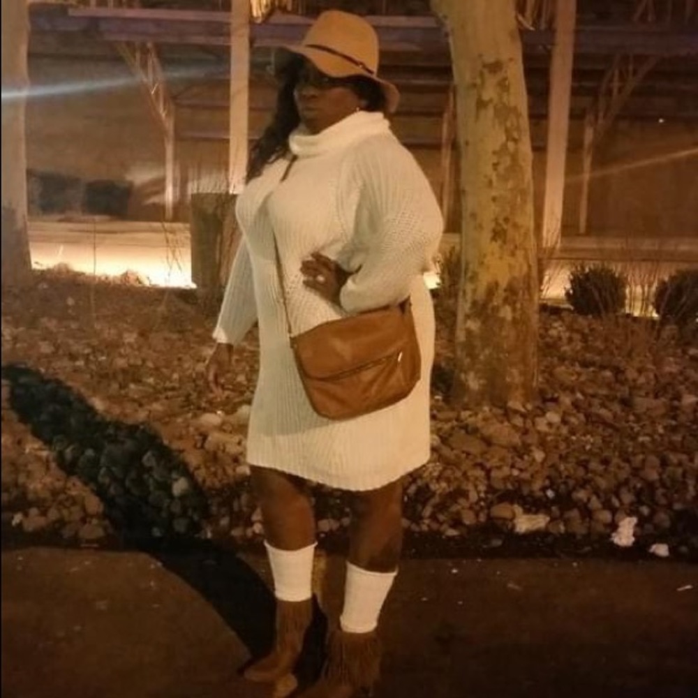 Cream sweater dress. Worn once. Size 2xl